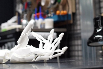 Фотография к новости: Протез руки для ребёнка создадут из переработанного пластика в Кокшетау