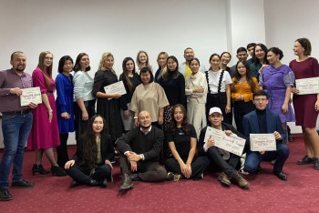 Фотография к новости: Авторам лучших проектов по экопредпринимательству вручили по 1,5 миллиона тенге в Астане