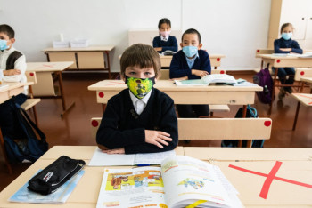 Фотография к новости: Казахстанских школьников могут перевести на дистанционное обучение