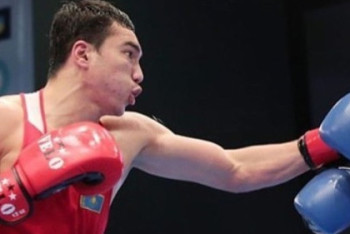 Фотография к новости: Казахстанский боксёр разнёс вице-чемпиона континента на чемпионате Азии