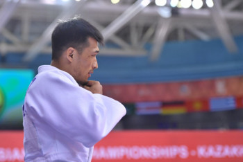 Казахстанец упустил бронзу на турнире по дзюдо в Баку