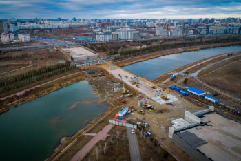 Фотография к новости: Фото строящегося автомобильного моста показал аким столицы