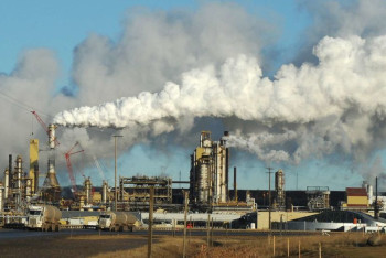 Фотография к новости: "Плохая экология, дефицит врачей" — Токаев назвал причины высокой смертности в Атырауской области