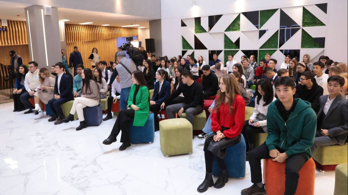 Как прошли встречи кандидатов с избирателями в регионах Казахстана