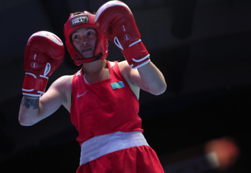 Фотография к новости: Назым Кызайбай выиграла бронзу чемпионата Азии по боксу