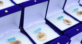 Победителей международных олимпиад могут освободить от выпускных экзаменов