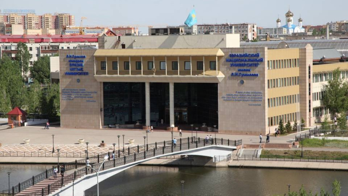 Студентов Астаны пытались заставить проголосовать на президентских выборах