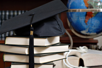 Фотография к новости: Конкурс грантов для молодых учёных продлили в Казахстане