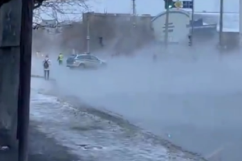 Фотография к новости: Невнимательный водитель КамАЗа оставил без тепла часть Астаны