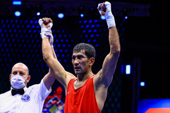 Фотография к новости: Капитан сборной Казахстана по боксу добыл второе золото на чемпионате Азии