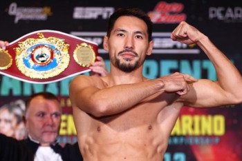 Алимханулы перед боем с Бентли похвастал чемпионским поясом