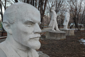 Фотография к новости: Ленин "жил, жив и будет жить" в Семее