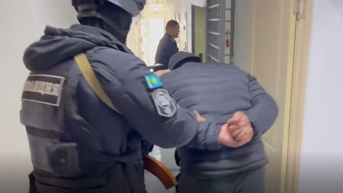 скриншот с видео задержания