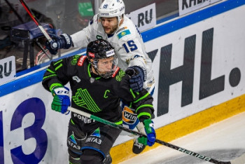 Потрясающий гол помог "Барысу" прервать серию поражений в КХЛ