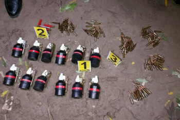 Фотография к новости: На берегу Урала обнаружен схрон боеприпасов