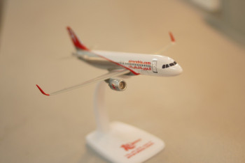 Фотография к новости: Стало известно о запрете ОАЭ пускать россиян без обратных билетов на самолет