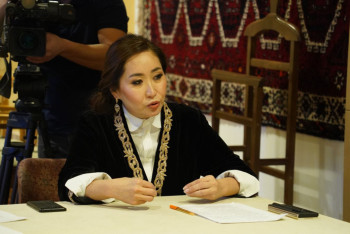 Фотография к новости: Каракат Абден: "Уделяйте больше внимания не кандидатам, а избирателям"