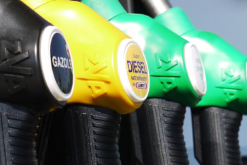 Фотография к новости: Дефицит газа в Уральске вызвал ажиотаж на заправках