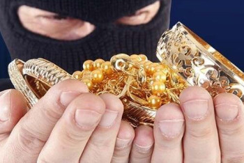 Фотография к новости: Пожилой любовник украл у астанчанки почти 50 миллионов тенге