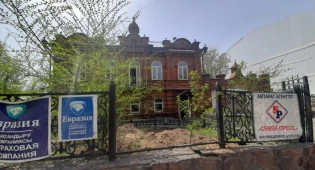 Бездомная семейчанка спасла старинный купеческий особняк в центре города