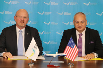 Фотография к новости: Авиационная администрация Казахстана и Boeing подписали меморандум о сотрудничестве