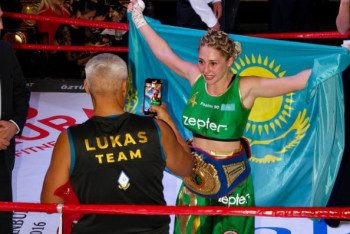 Фотография к новости: Ангелина Лукас на казахском языке сделала заявление о следующем бое