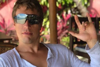 Фотография к новости: Гуру пикапа уже ждали в Алматы, но Алекс Лесли не прилетел