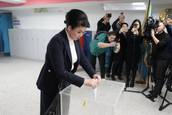 Фотография к новости: Салтанат Турсынбекова проголосовала на выборах президента
