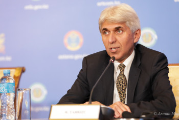 Фотография к новости: "Рад, что среди кандидатов есть женщины" - наблюдатель из Великобритании о выборах