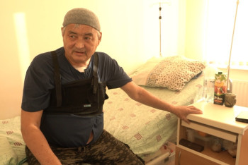 Фотография к новости: Костанайский пенсионер с именем Сайлау пошёл голосовать после уникальной операции на лёгких