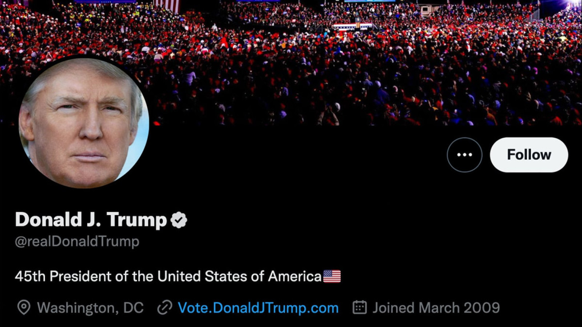 twitter.com/realDonaldTrump