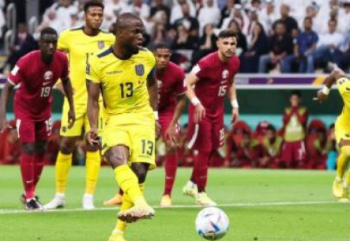 Фотография к новости: Первый матч ЧМ-2022 установил исторический антирекорд