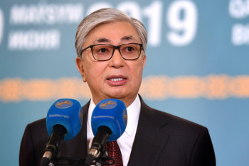 Фотография к новости: Эмомали Рахмон поздравил Касым-Жомарта Токаева с победой на выборах президента