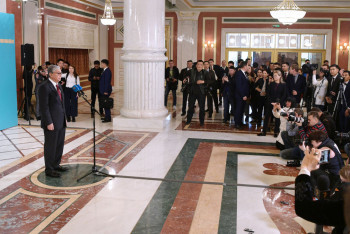 Фотография к новости: Казахстанцам по душе имидж сильного лидера, думающего о государстве — эксперт