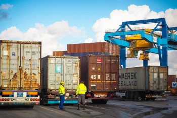 Фотография к новости: Рекордный показатель: внешнеторговый оборот Казахстана вырос на 35 процентов