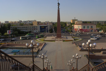 Фотография к новости: Неконтролируемый рост населения создаёт дисбаланс в экономике крупных городов - Миннацэкономики