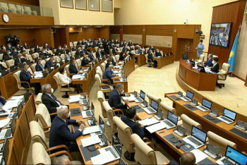 Фотография к новости: Чиновники должны платить за ущерб бизнесу и гражданам - депутаты потребовали справедливости