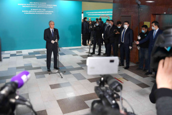 Фотография к новости: Уверенную победу Токаева на президентских выборах объяснила политолог