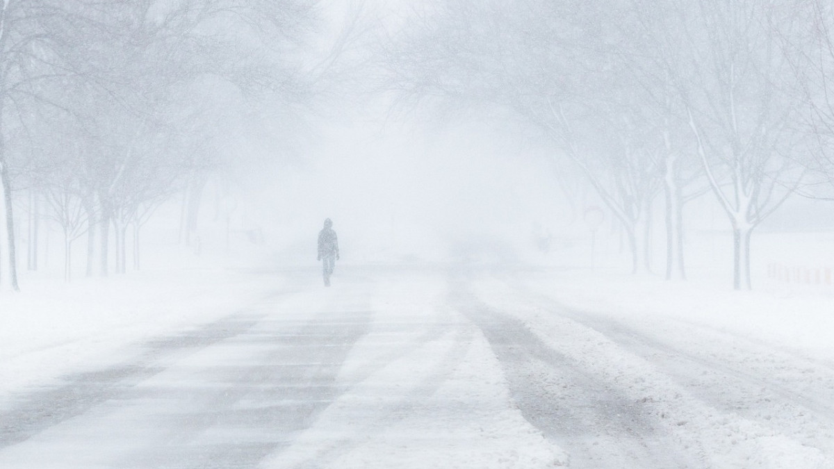Из-за непогоды закрыли часть трасс в трёх областях Казахстана