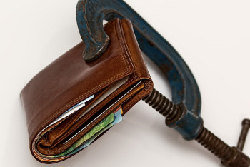 Фотография к новости: О вероятности финансовой амнистии высказались в АРРФР