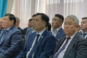 Фотография к новости: Акимов лишили должностей в партии Amanat