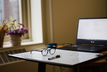 Фотография к новости: При каких погодных условиях дети могут не идти в школу?