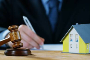 Фотография к новости: Закрепить принудительное выселение в законодательстве предлагают сенаторы