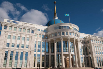 Акимы областей и мегаполисов в Казахстане стали исполняющими обязанности