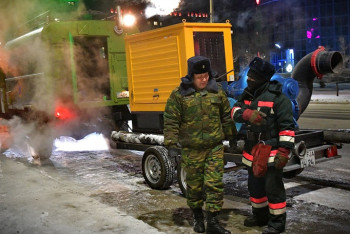 Фотография к новости: Устраняют аварию в мороз: рабочих Экибастуза поощрят