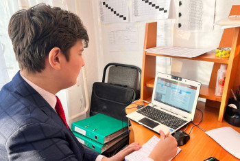 Фотография к новости: Мусорозавод, BASQA brand и свитшоты с цитатами Абая – акмолинские школьники презентовали бизнес-проекты