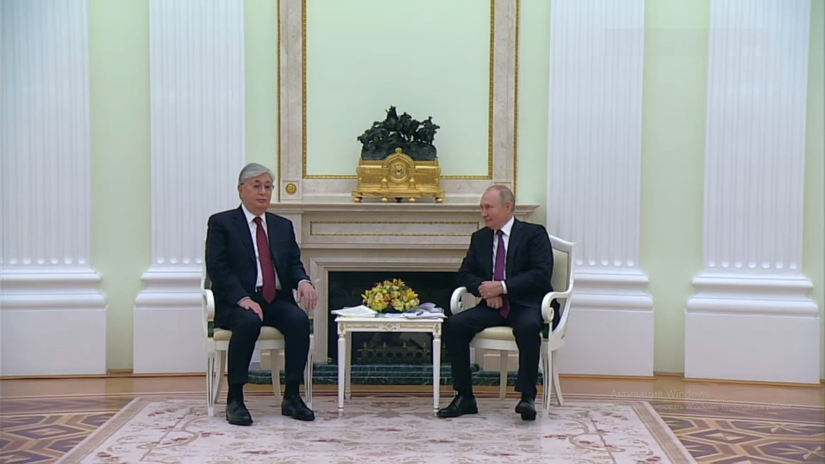 Токаева в Москве встретили с особыми почестями