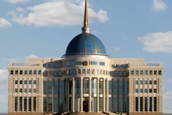 Фотография к новости: Астана может служить каналом связи с Кремлем - французские СМИ