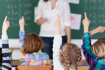 Фотография к новости: Для привлечения педагогов в Казахстане введут "научно-педагогическую визу"