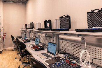 Фотография к новости: Daryn.online, STEM, Smart Nation – как в акмолинских учебных заведениях внедряют инновации